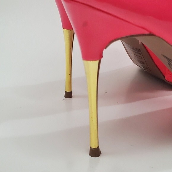 Barbie Girl Pointed Toe Gold Heel Booties Size 6 - Picture 8 of 15